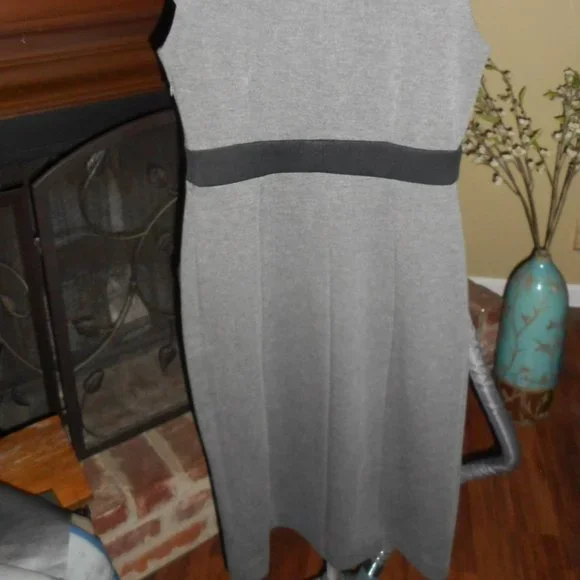 BOGO FREE, London Times Grey and Black knit dress, size 4 - Picture 11 of 11
